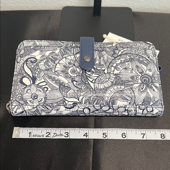 Sakroots | Navy Smart Phone Crossbody/Wallet/Wristlet - Picture 12 of 16